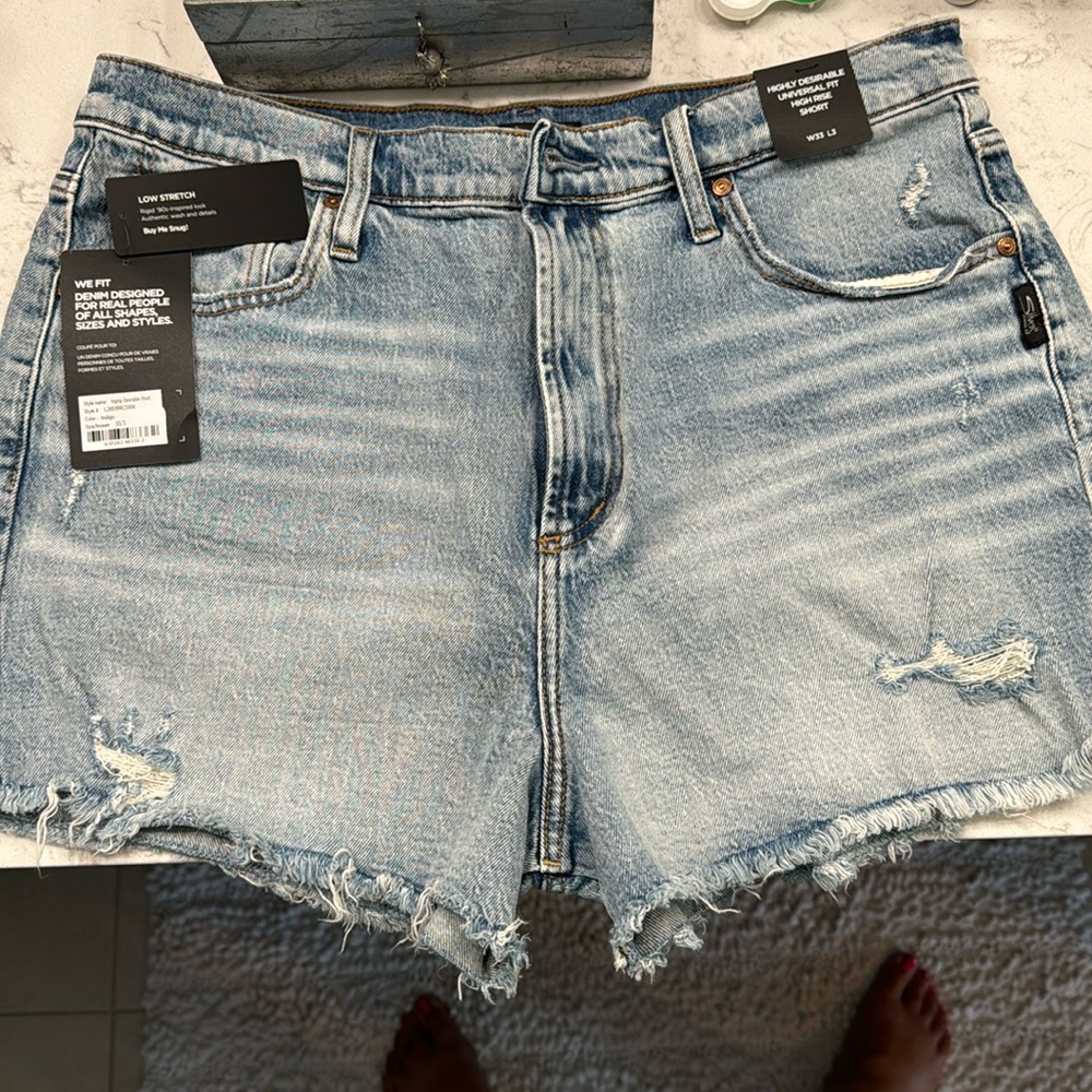 Silver high rise Jean short size 16/33